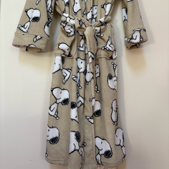 NWOT Urban Outfitters Peanuts Snoopy Pattern Robe One Size - Picture 10 of 15